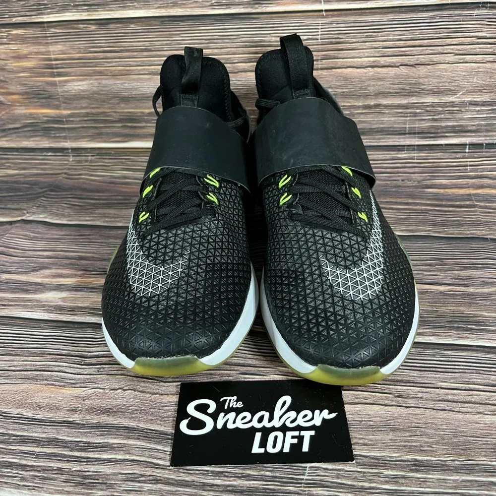 Nike Air Zoom Strong Black‎ Athletic Women's Shoes